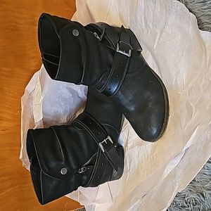Black boot